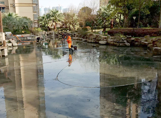 巢湖景观池淤泥清理